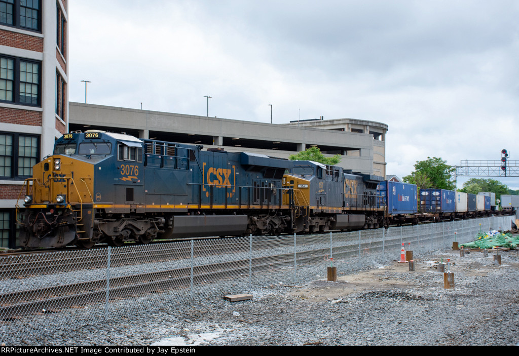 I022 passes the new platform construction